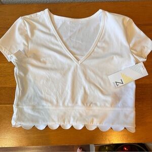 NWT Zella White Scalloped Hem moisture wicking white cropped top Women's Med